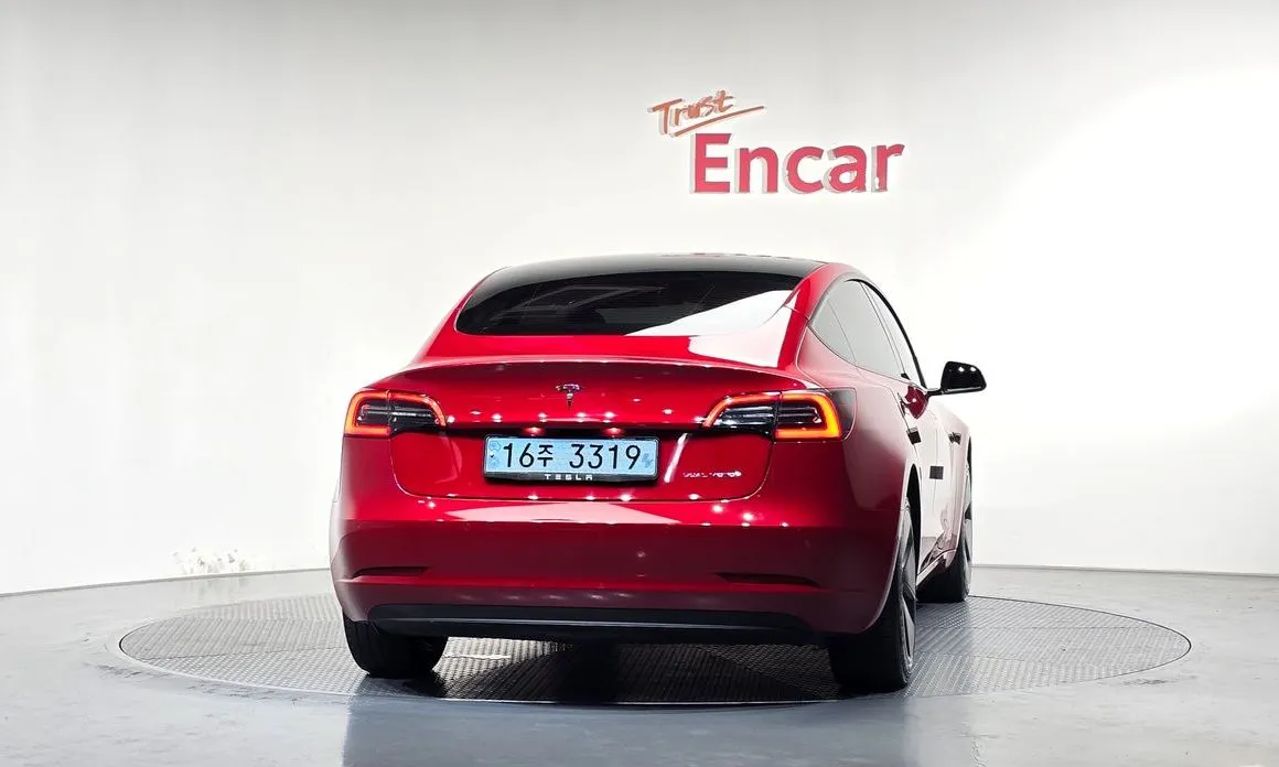 Tesla Model 3 — фото 4