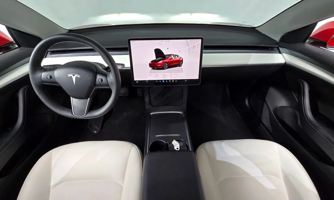Tesla Model 3 — фото 3