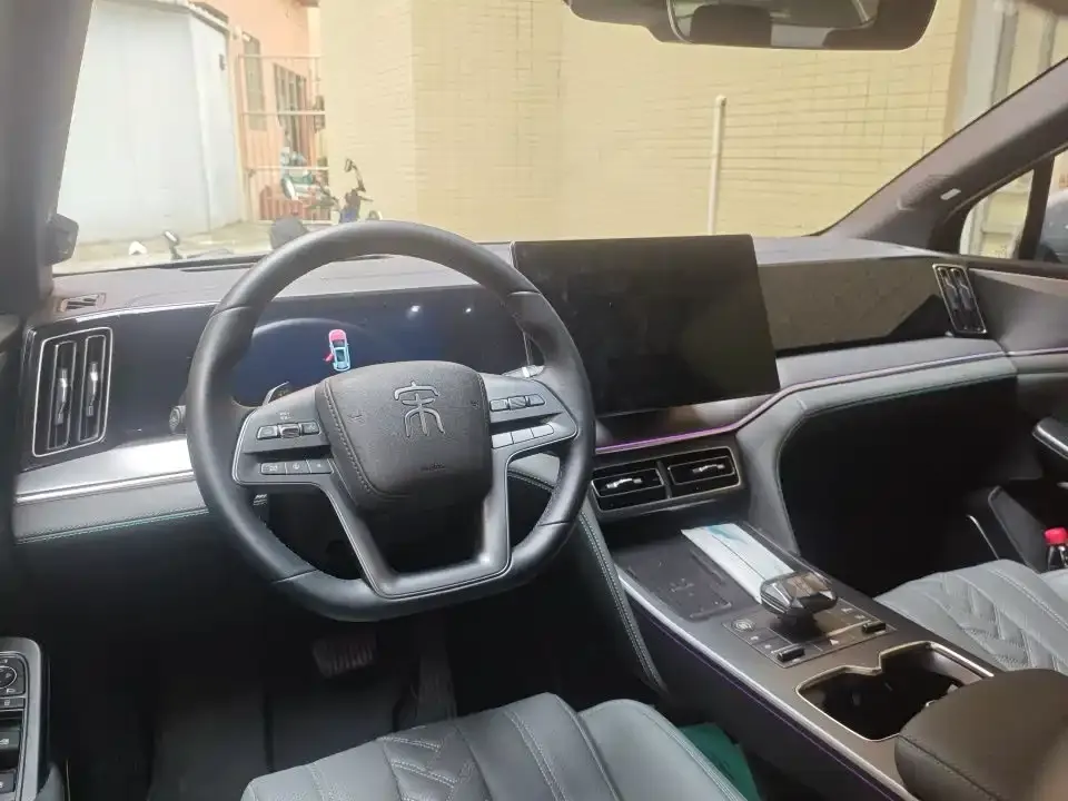 BYD L DM-i — фото 2