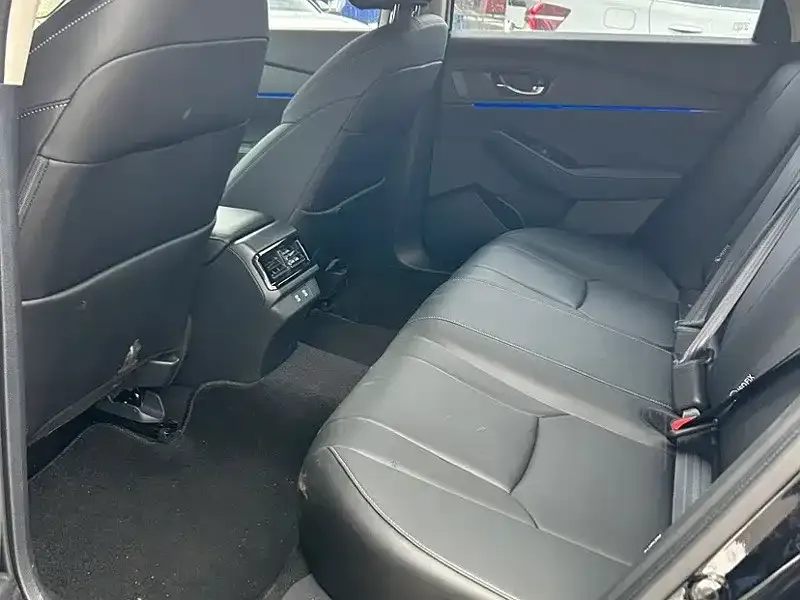 Honda Accord — фото 3