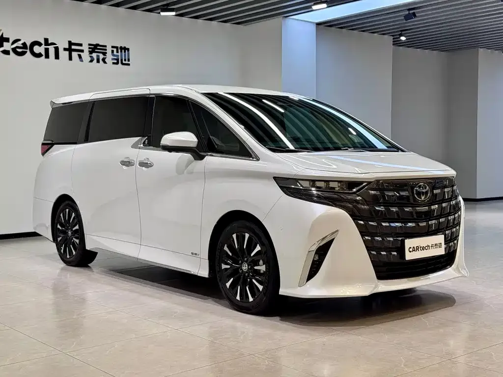 Toyota Alphard — фото 9