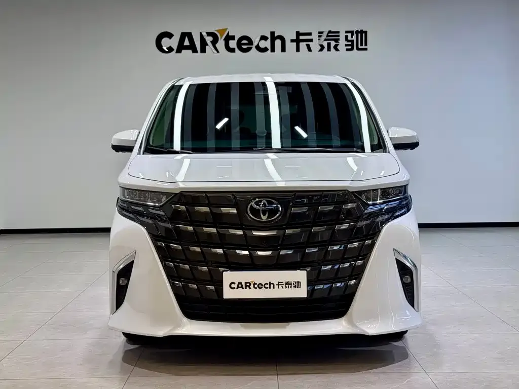 Toyota Alphard — фото 2