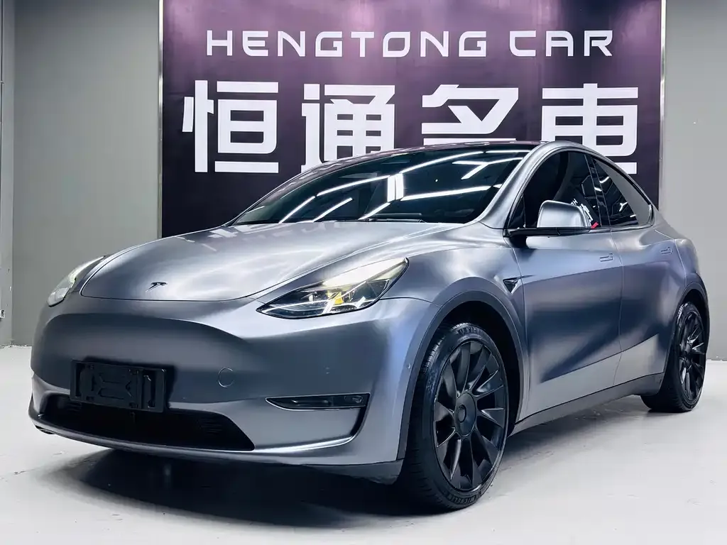 Tesla Model Y — фото 1