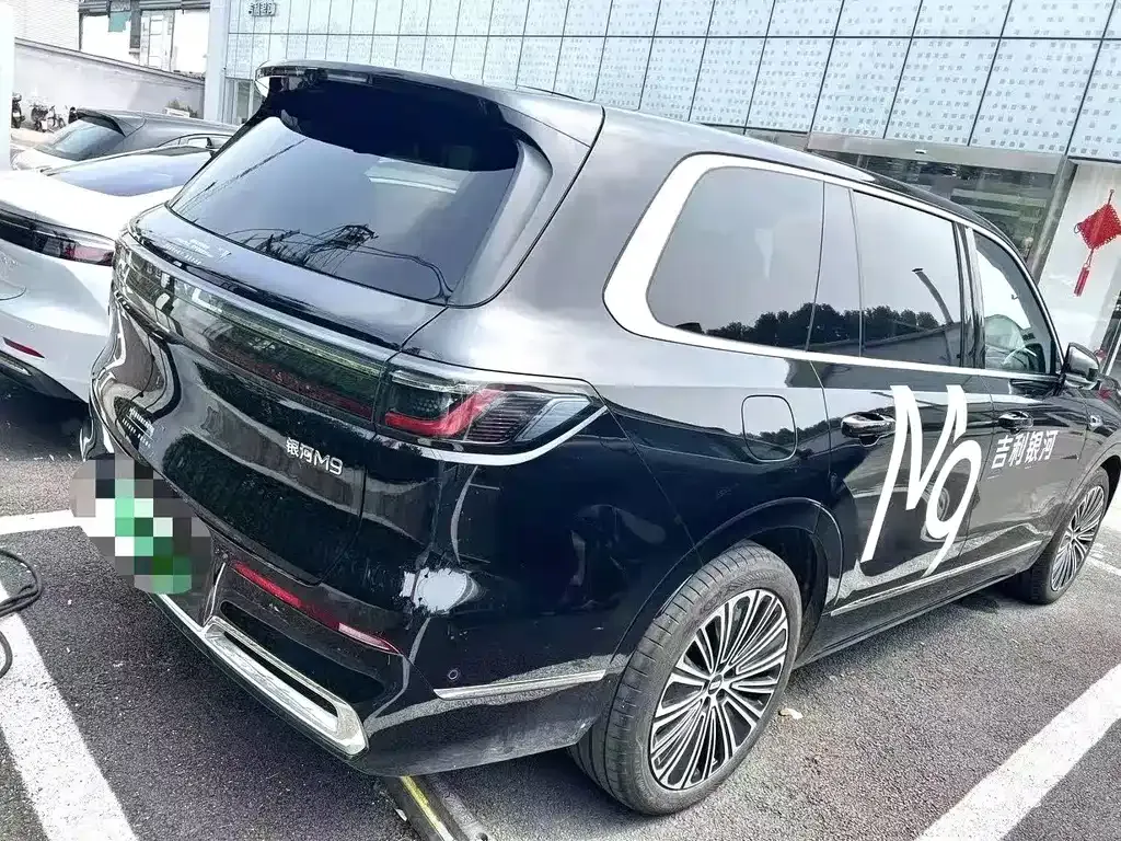 Geely Galaxy M9 — фото 2
