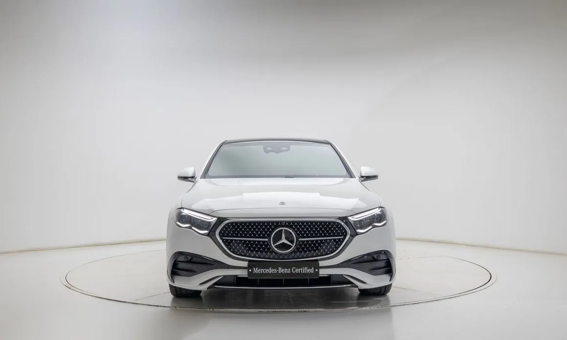 Mercedes-Benz E-Class — фото 7