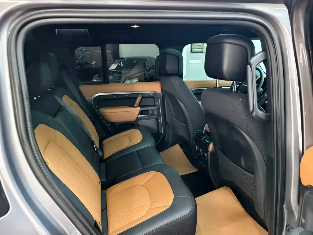 Land Rover Defender — фото 9