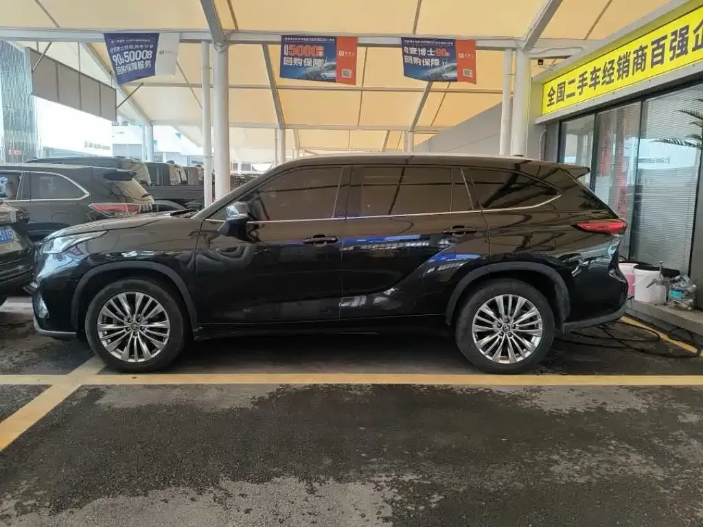 Toyota Highlander — фото 4