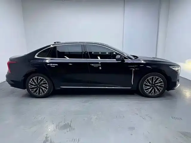 Hongqi H5 — фото 3