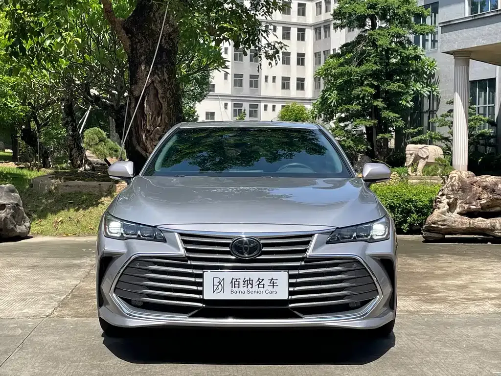 Toyota Avalon — фото 4