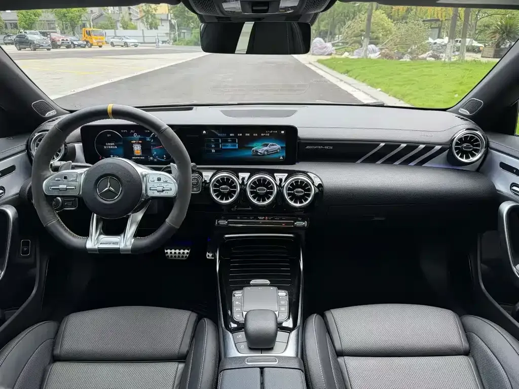 Mercedes-Benz CLA AMG — фото 3