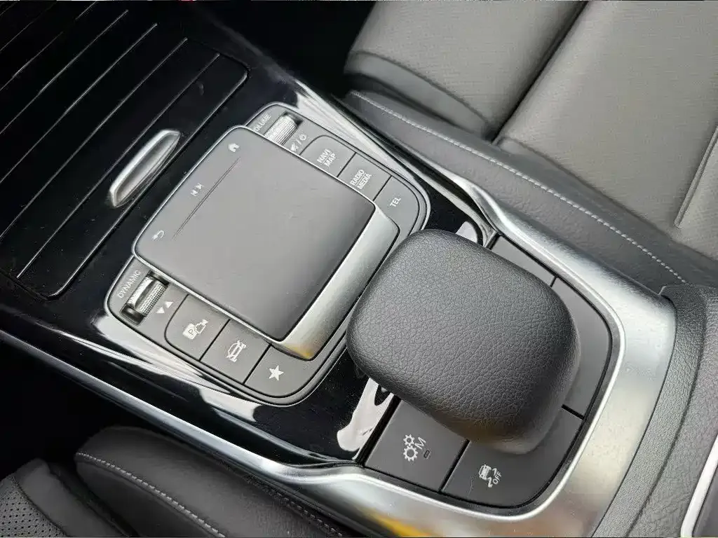 Mercedes-Benz CLA AMG — фото 2