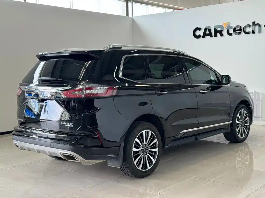 Ford Edge — фото 8