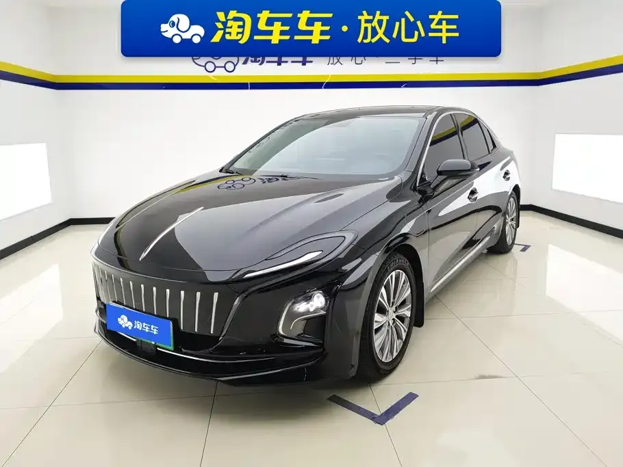 Hongqi E-QM5 — фото 1