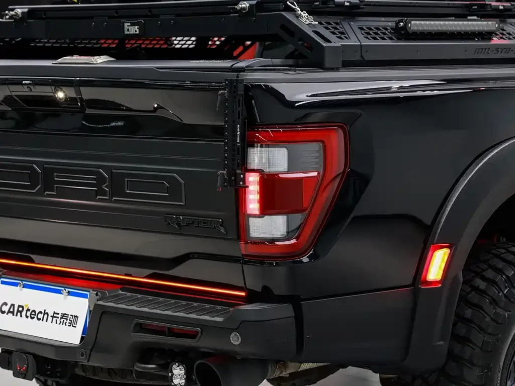Ford F-150 Raptor — фото 10