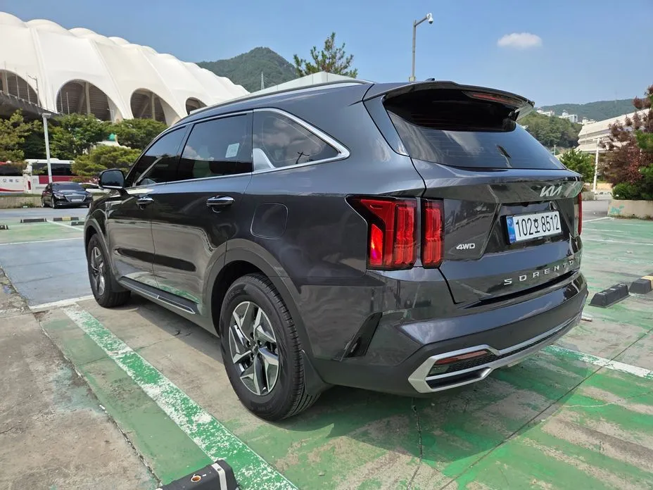 Kia Sorento — фото 7