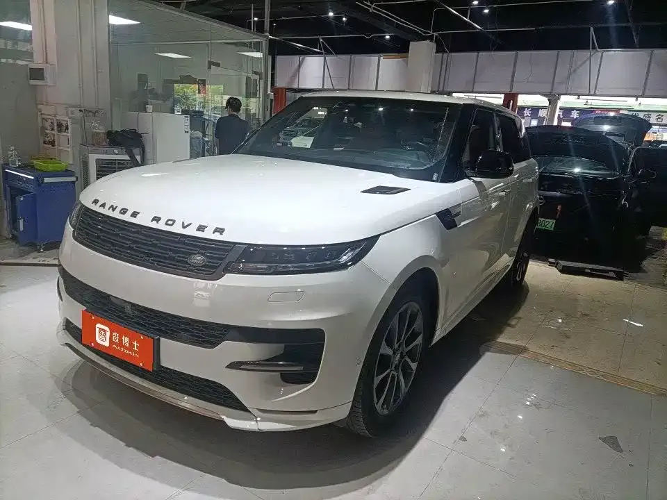 Land Rover Sport — фото 1