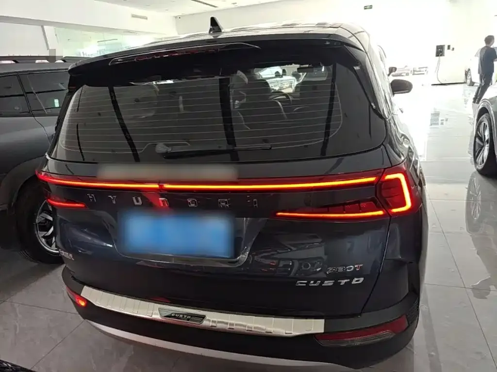 Hyundai Custo — фото 10