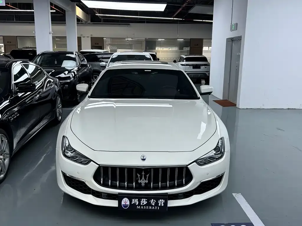 Maserati Ghibli — фото 5