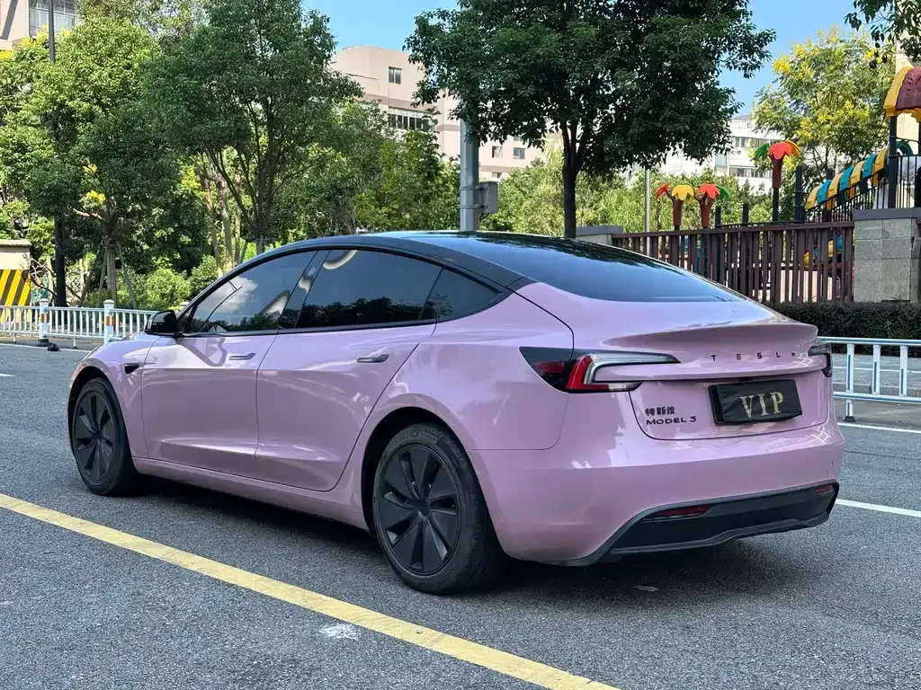 Tesla Model 3 — фото 5