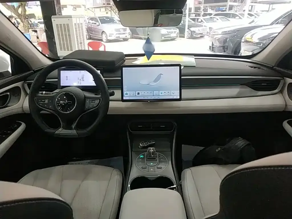BYD Seal 05 DM-i — фото 2