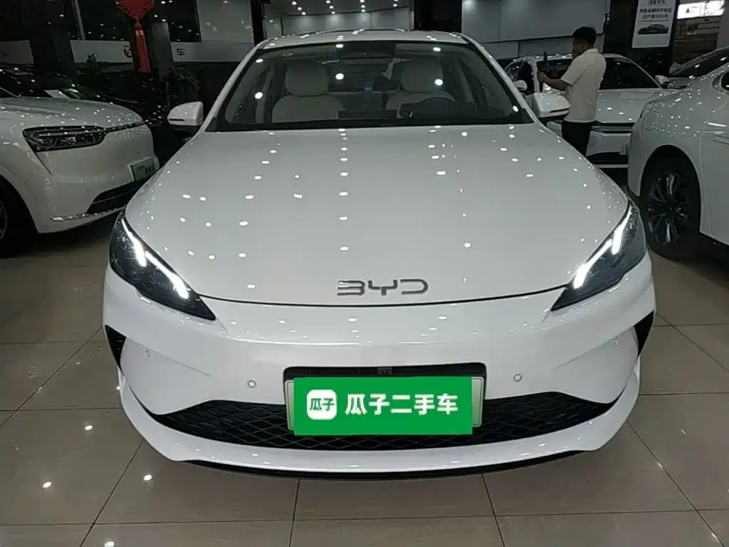 BYD Seal 05 DM-i — фото 9
