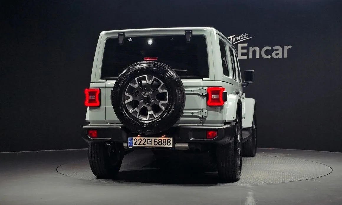 Jeep Wrangler — фото 10