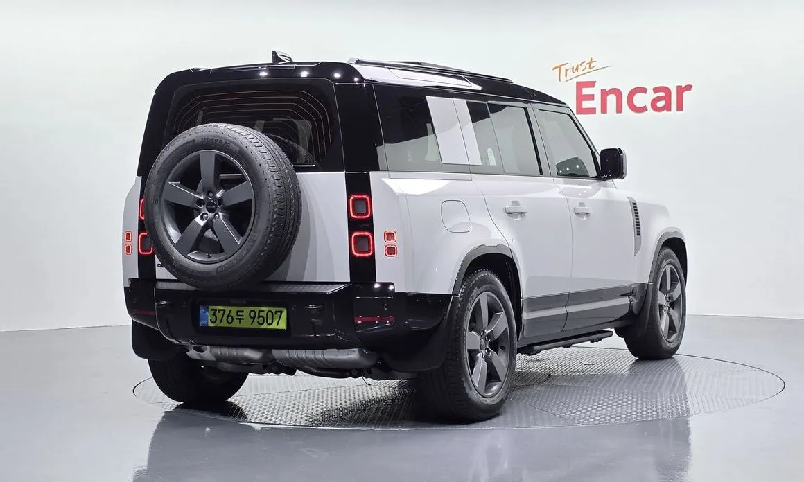 Land Rover Defender — фото 7