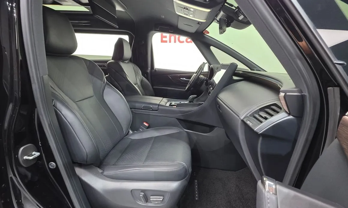 Toyota Alphard — фото 8