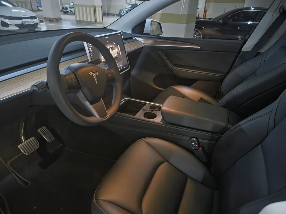 Tesla Model Y — фото 6