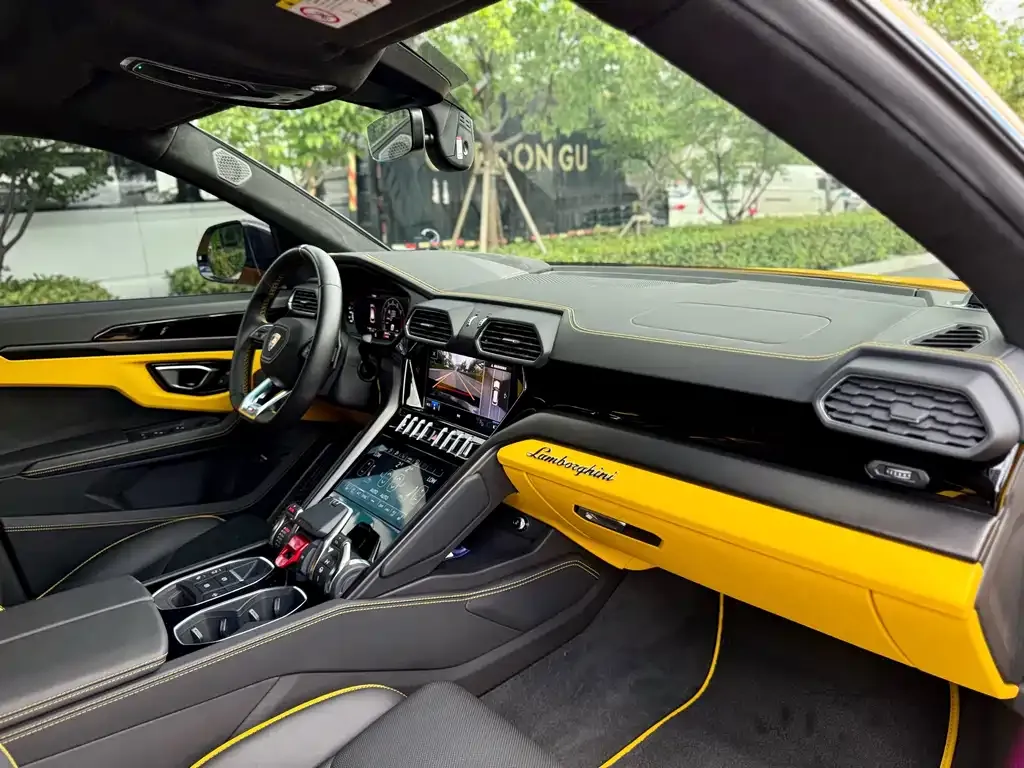 Lamborghini Urus — фото 4