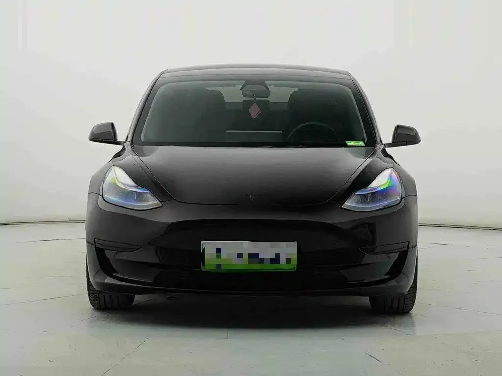 Tesla Model 3 — фото 2