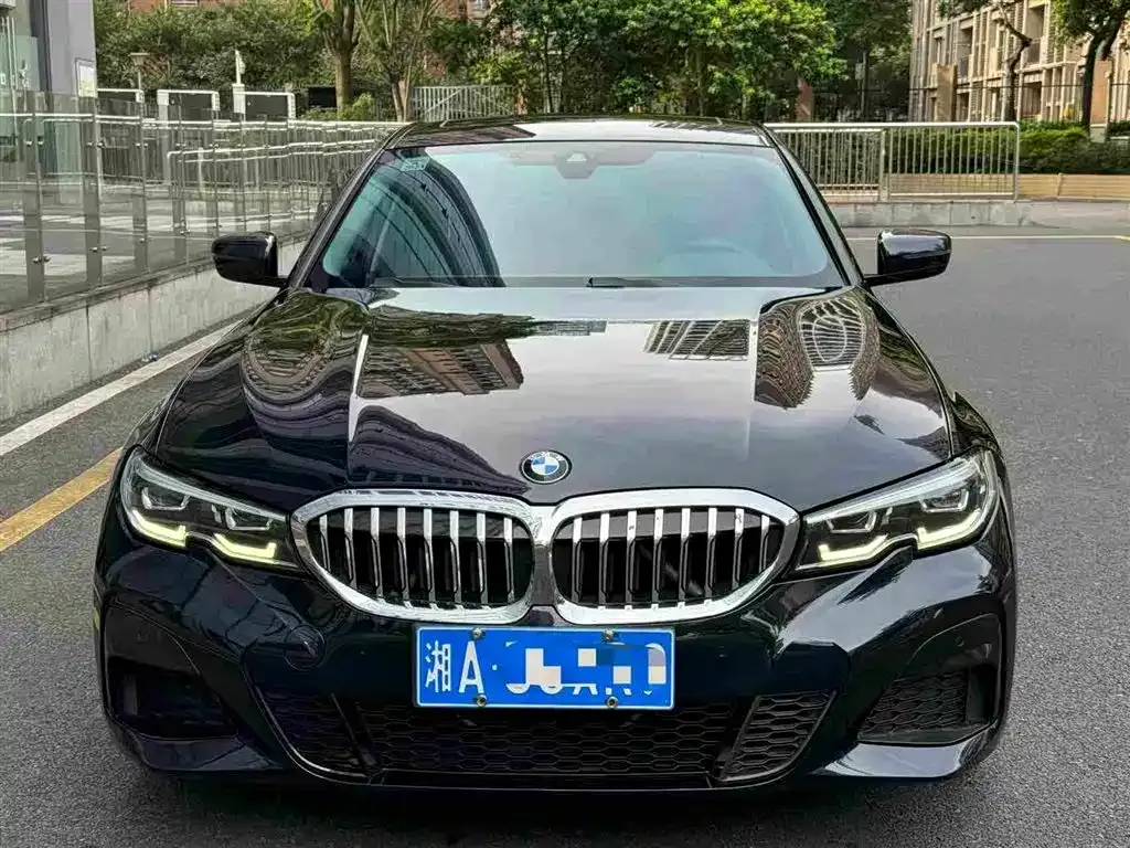 BMW 3 Series — фото 1