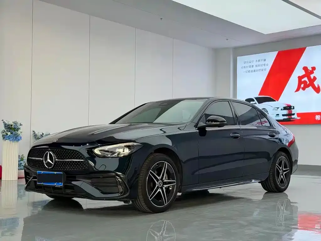 Mercedes-Benz C-Class — фото 1