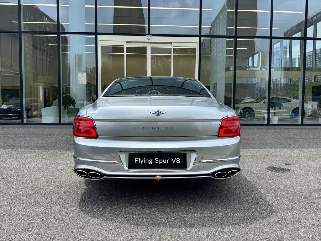 Bentley Flying Spur — фото 9