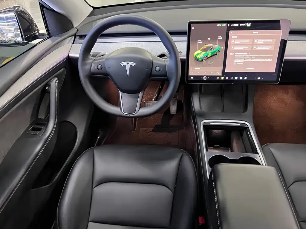 Tesla Model Y — фото 5