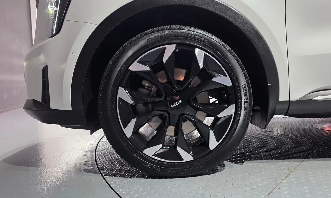 Kia Sorento — фото 10