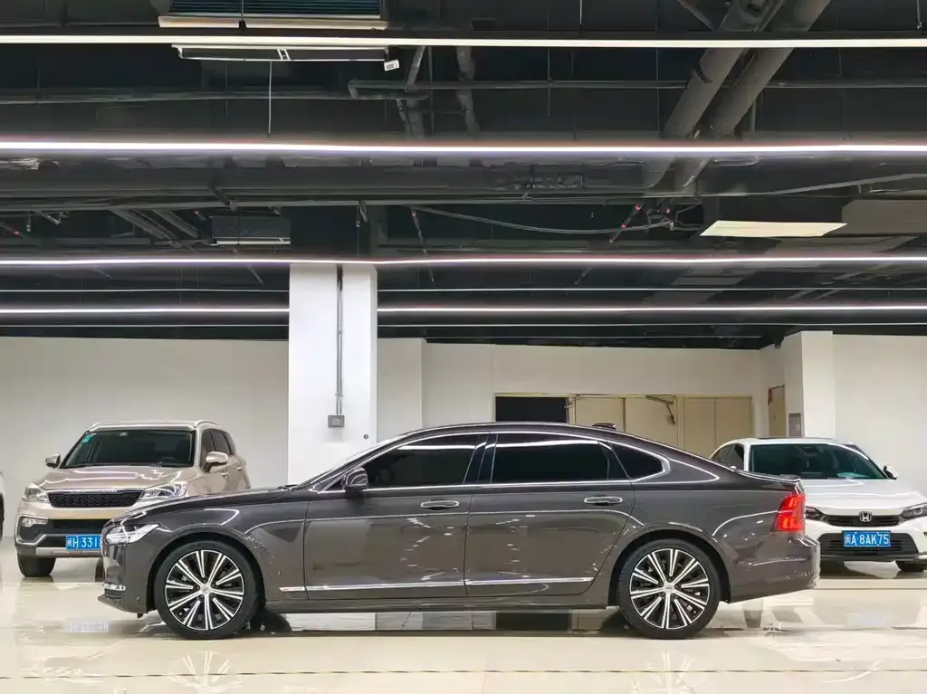 Volvo S90 — фото 6