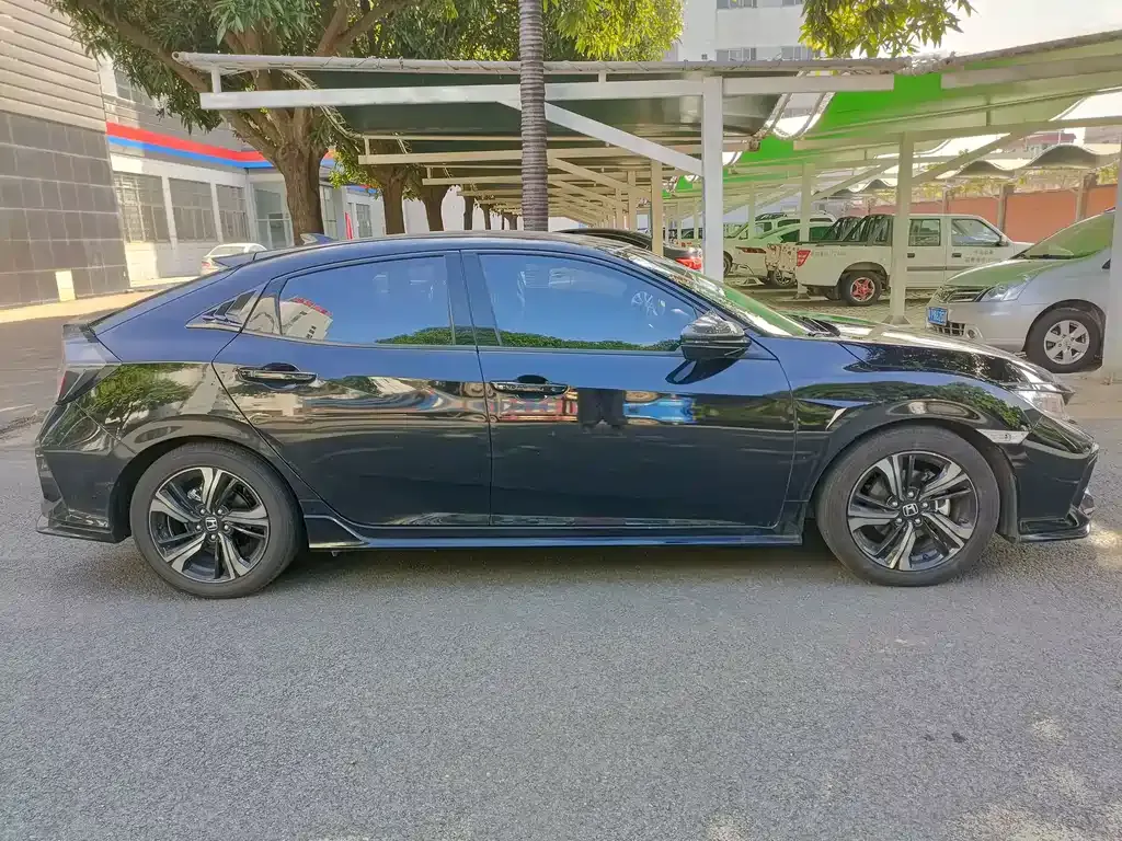 Honda Civic — фото 10