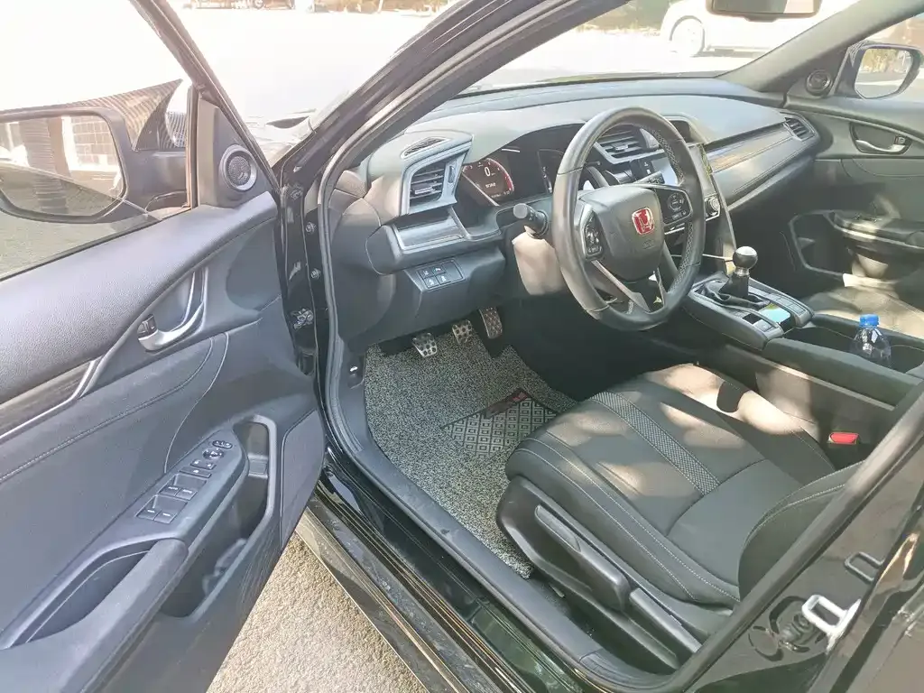 Honda Civic — фото 7