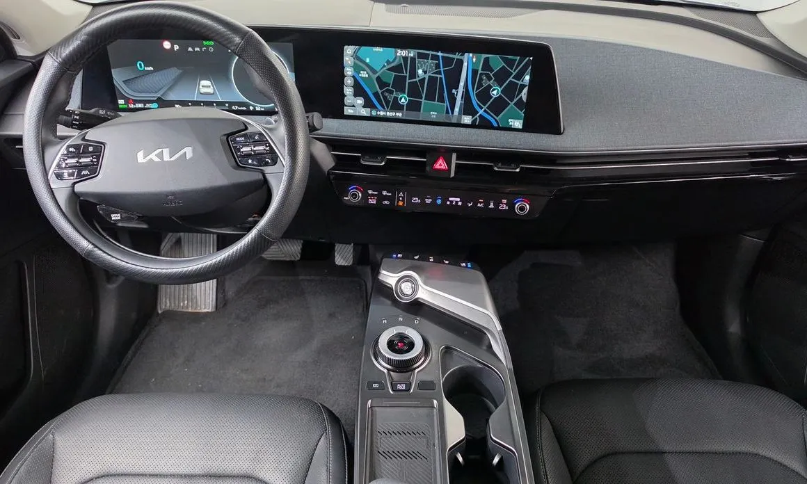Kia EV6 — фото 8