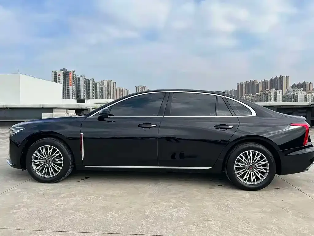 Hongqi H5 — фото 6