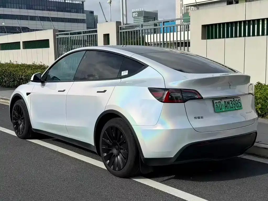 Tesla Model Y — фото 7