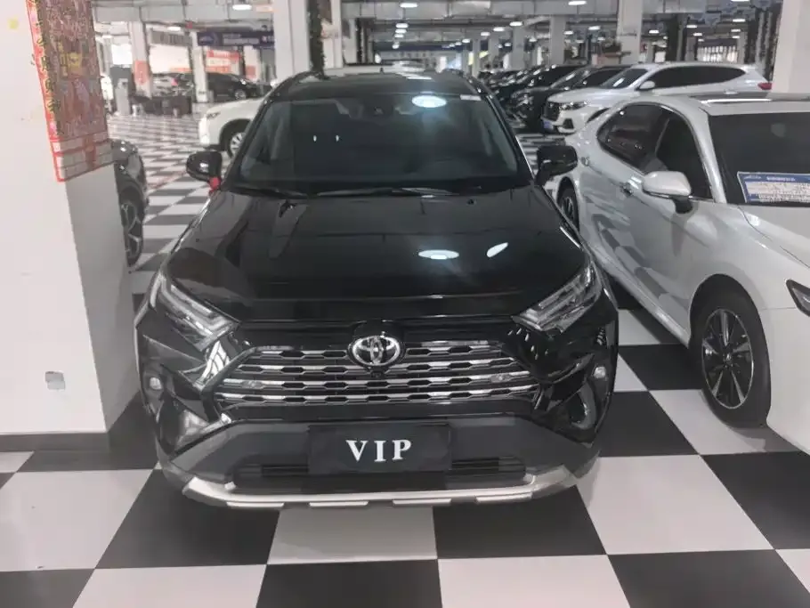 Toyota RAV4 — фото 2