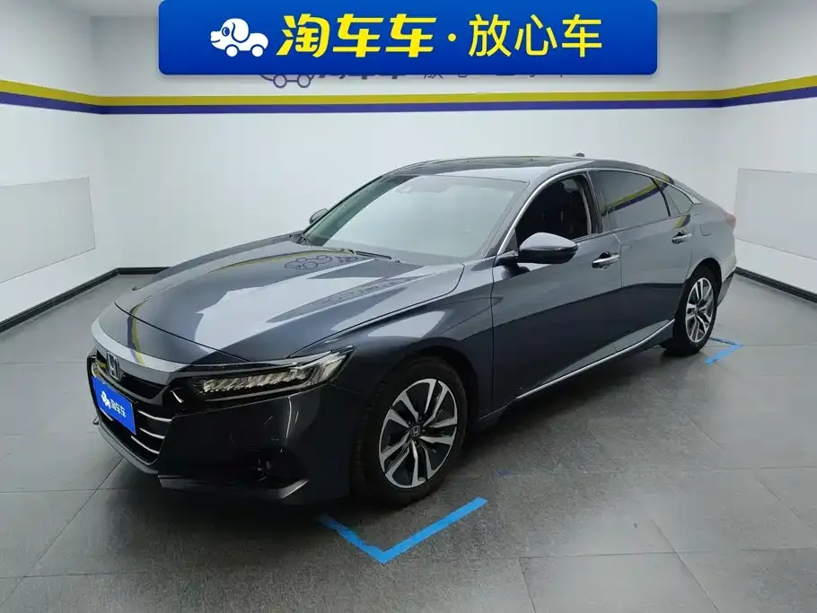 Honda Accord — фото 1
