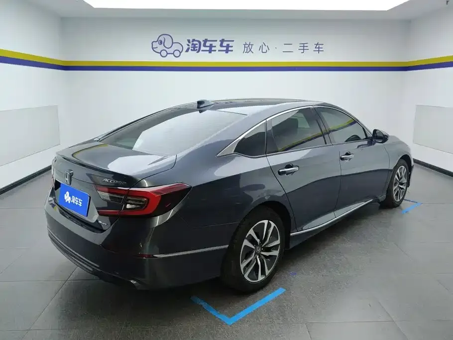 Honda Accord — фото 4