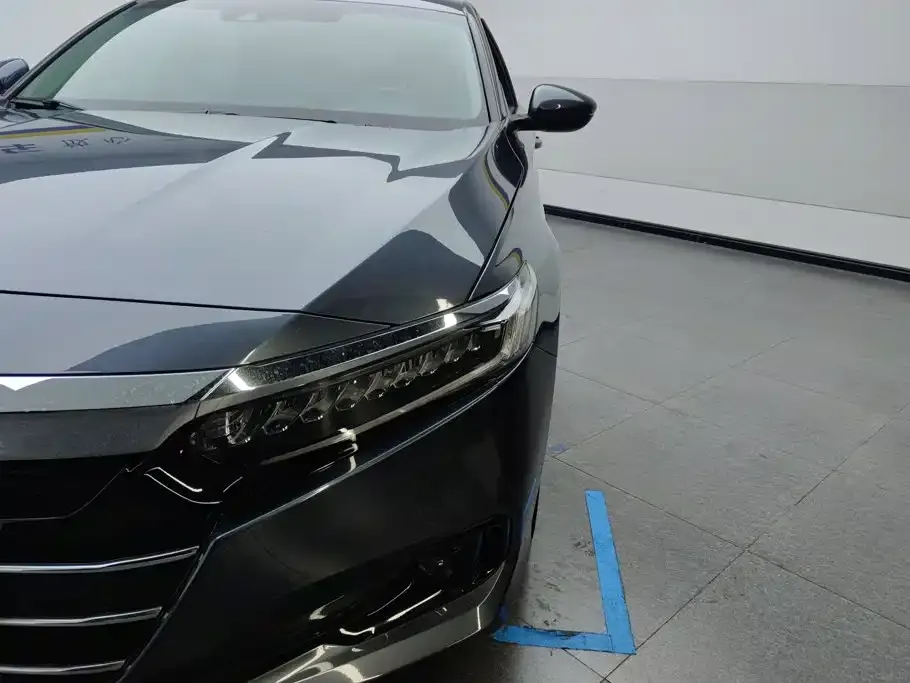 Honda Accord — фото 3