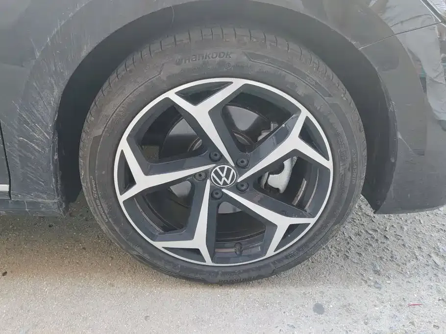 Volkswagen Passat — фото 10