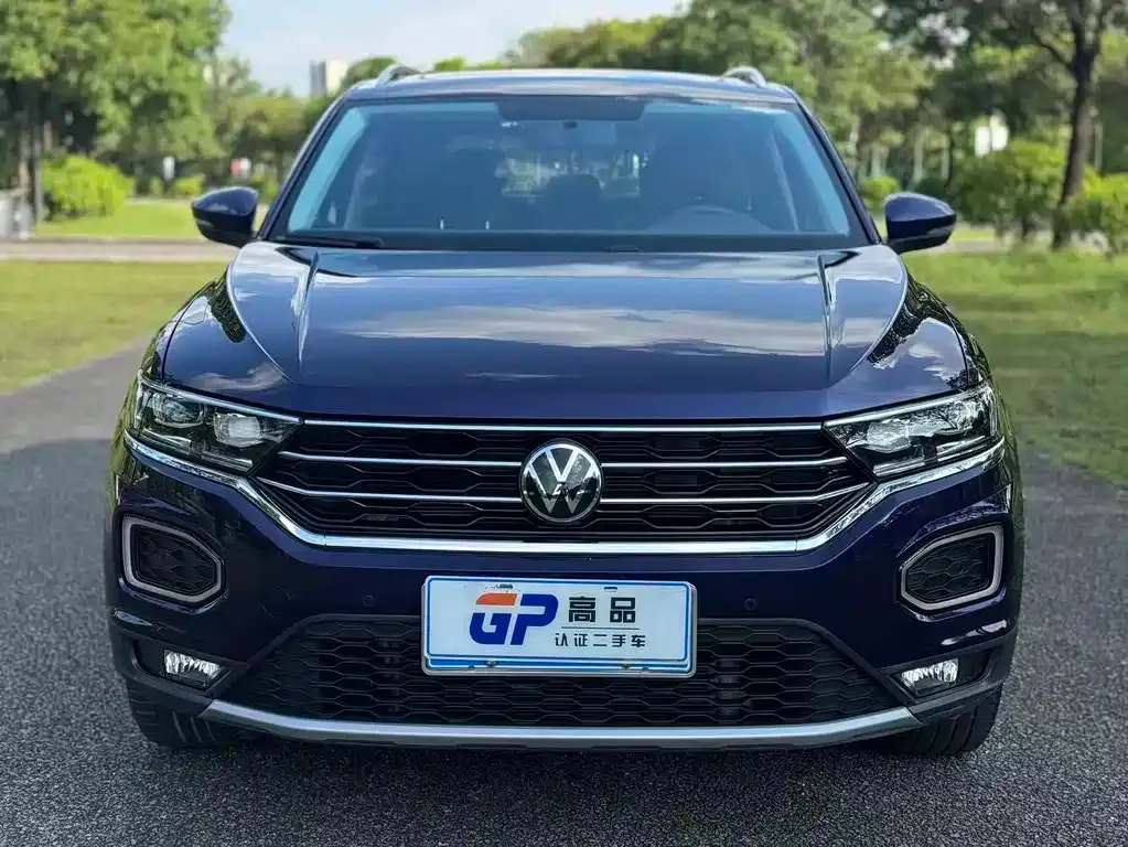 Volkswagen T-Roc — фото 6
