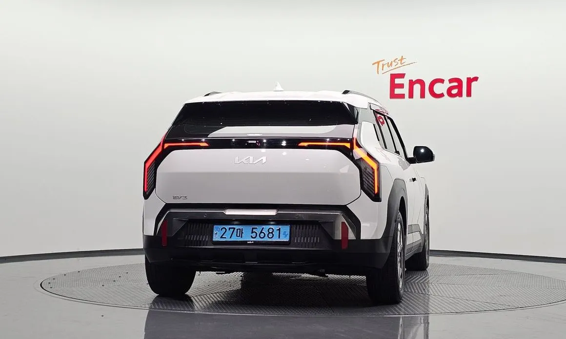 Kia EV3 — фото 4