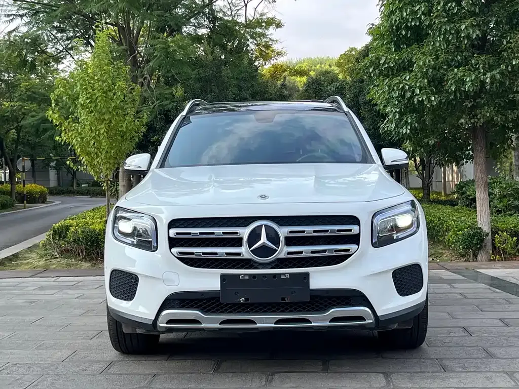 Mercedes-Benz GLB — фото 3